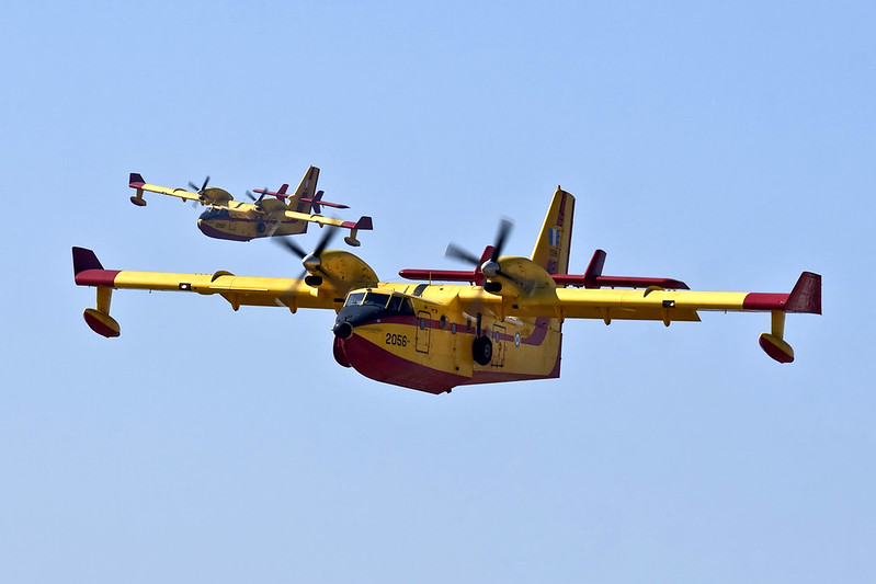 Canadair CL-415 