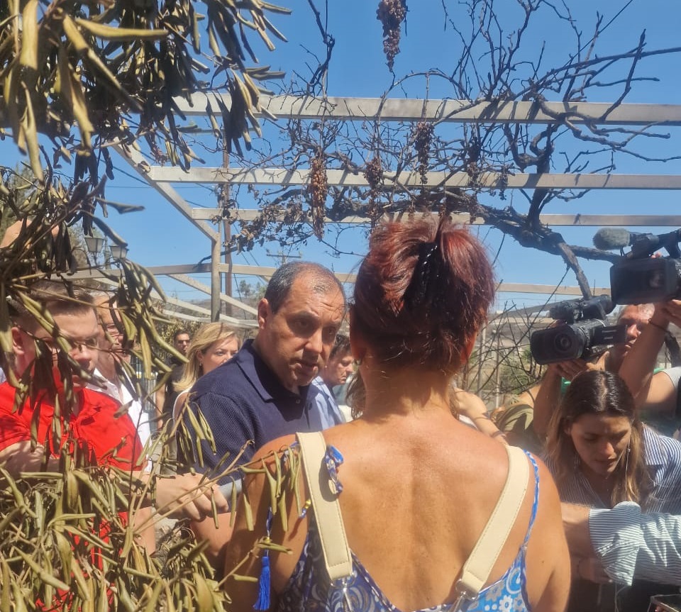 Αυτοψία στις καμένες περιοχές του Δήμου Διονύσου από τον Υφυπουργό Κλιματικής Κρίσης και Πολιτικής Προστασίας Κώστα Κατσαφάδο