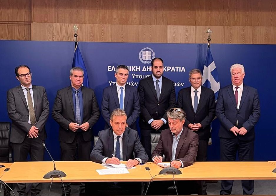 Υπεγράφη η σύμβαση για την επισκευή σεισμόπληκτων εργατικών κατοικιών στο Ληξούρι