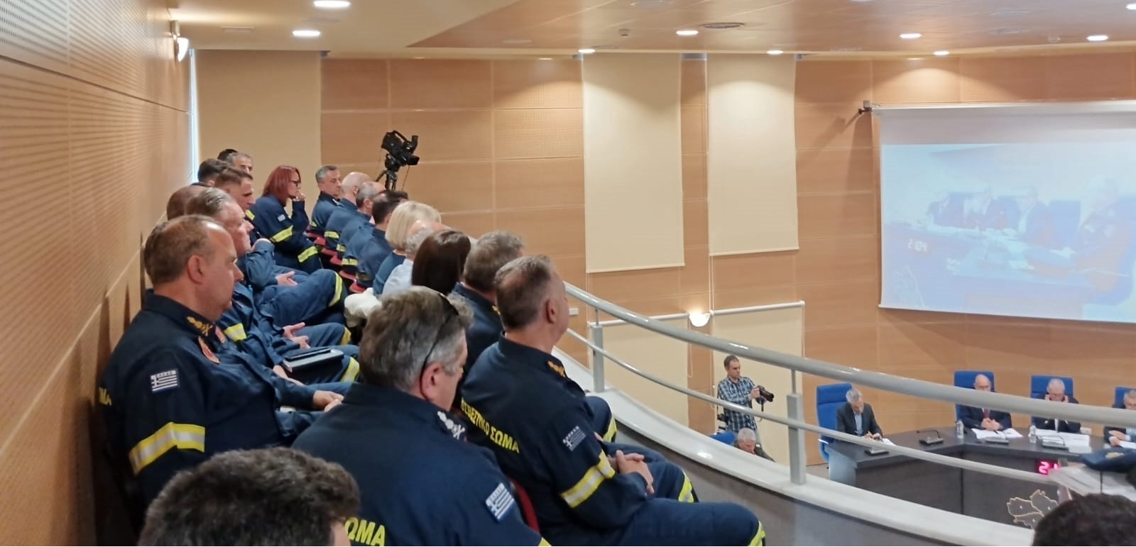 Ευρεία σύσκεψη υπό τον ΥΠΚΚΠΠ Ευάγγελο Τουρνά, για την προετοιμασία της αντιπυρικής περιόδου στην Περιφέρεια Θεσσαλίας. «Μένουμε σταθεροί στο δόγμα της επιτήρησης, της έγκαιρης προειδοποίησης και της άμεσης απόκρισης»