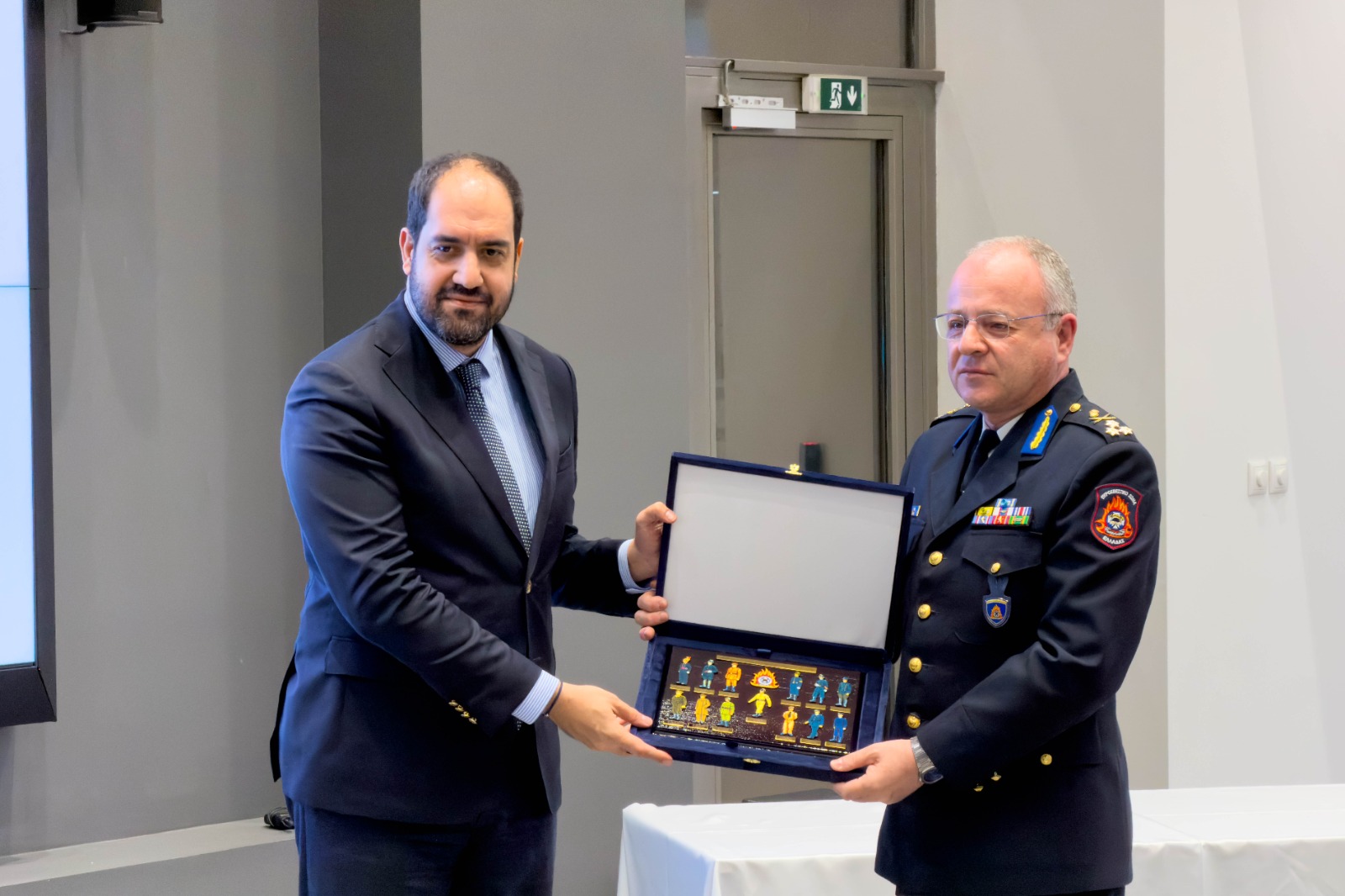 τελετή παράδοσης παραλαβής 