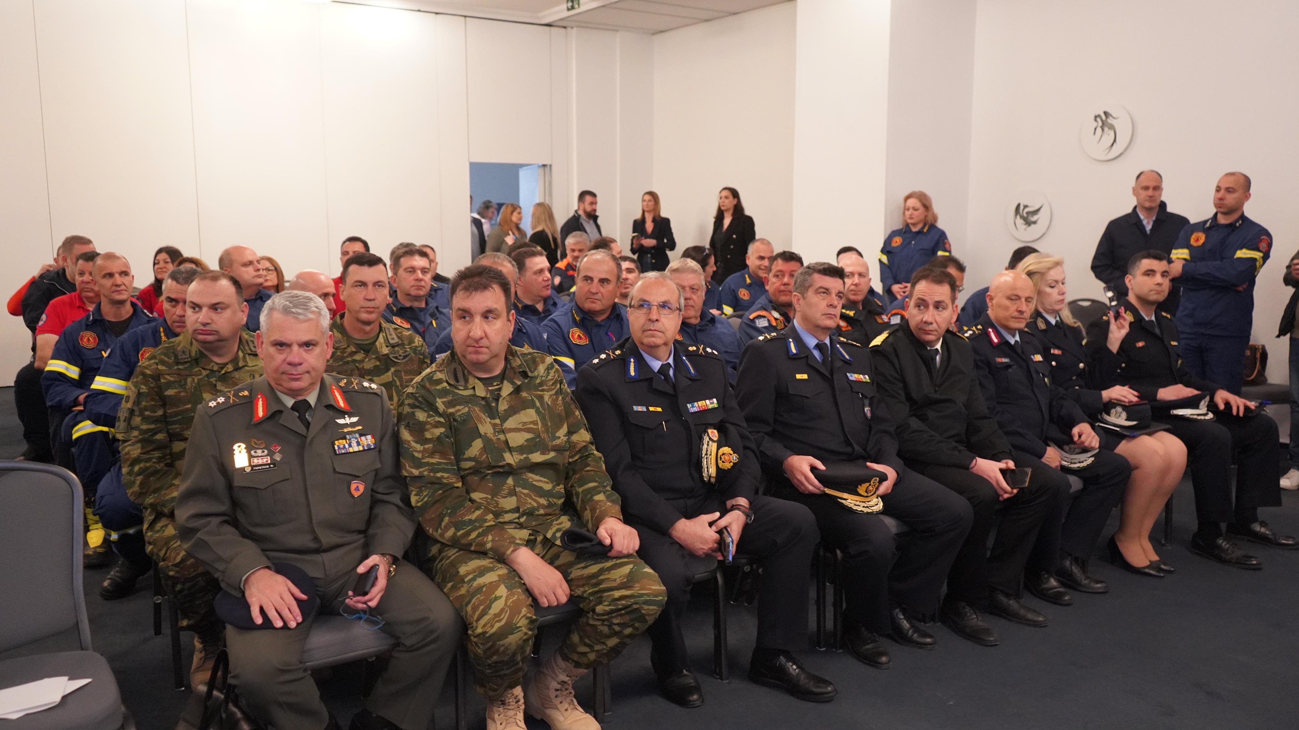 Ευρεία σύσκεψη υπό τον ΥΠΚΚΠΠ Ευάγγελο Τουρνά για την προετοιμασία της αντιπυρικής περιόδου στην Περιφέρεια Κρήτης  «Η κλιματική κρίση παραμένει απρόβλεπτη και μεταβαλλόμενη – απαιτείται συνεχής εγρήγορση και ενίσχυση της ετοιμότητας»