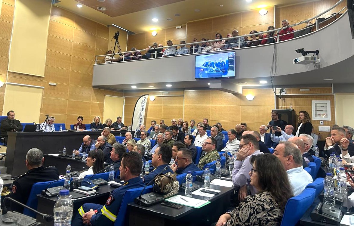 Ευρεία σύσκεψη υπό τον ΥΠΚΚΠΠ Ευάγγελο Τουρνά, για την προετοιμασία της αντιπυρικής περιόδου στην Περιφέρεια Θεσσαλίας. «Μένουμε σταθεροί στο δόγμα της επιτήρησης, της έγκαιρης προειδοποίησης και της άμεσης απόκρισης»