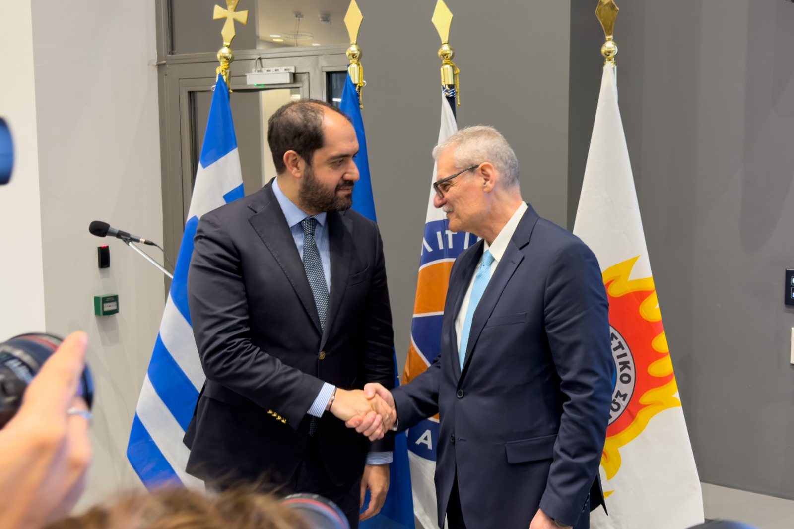 τελετή παράδοσης παραλαβής 