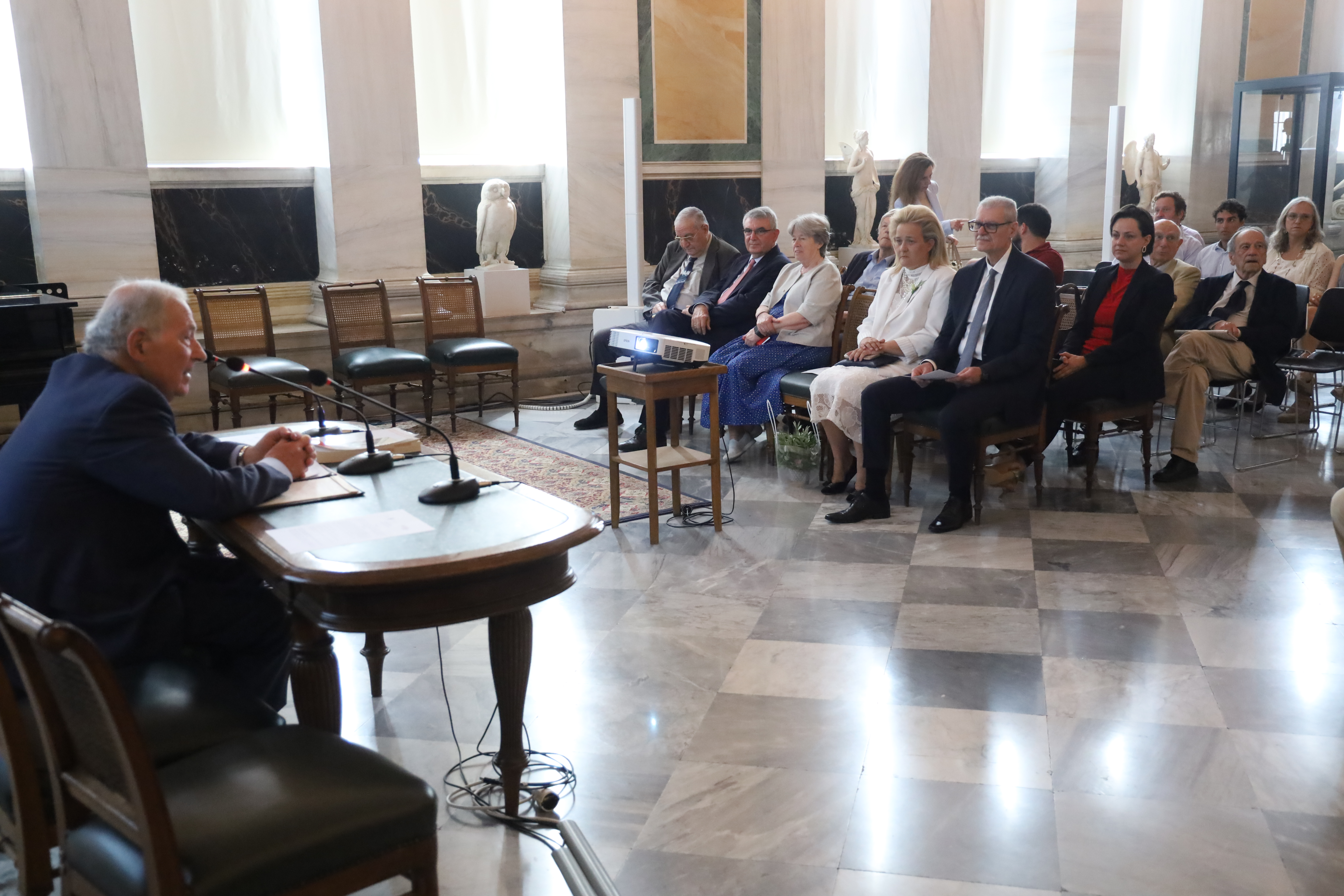 ΑΚΑΔΗΜΙΑ ΑΘΗΝΩΝ 