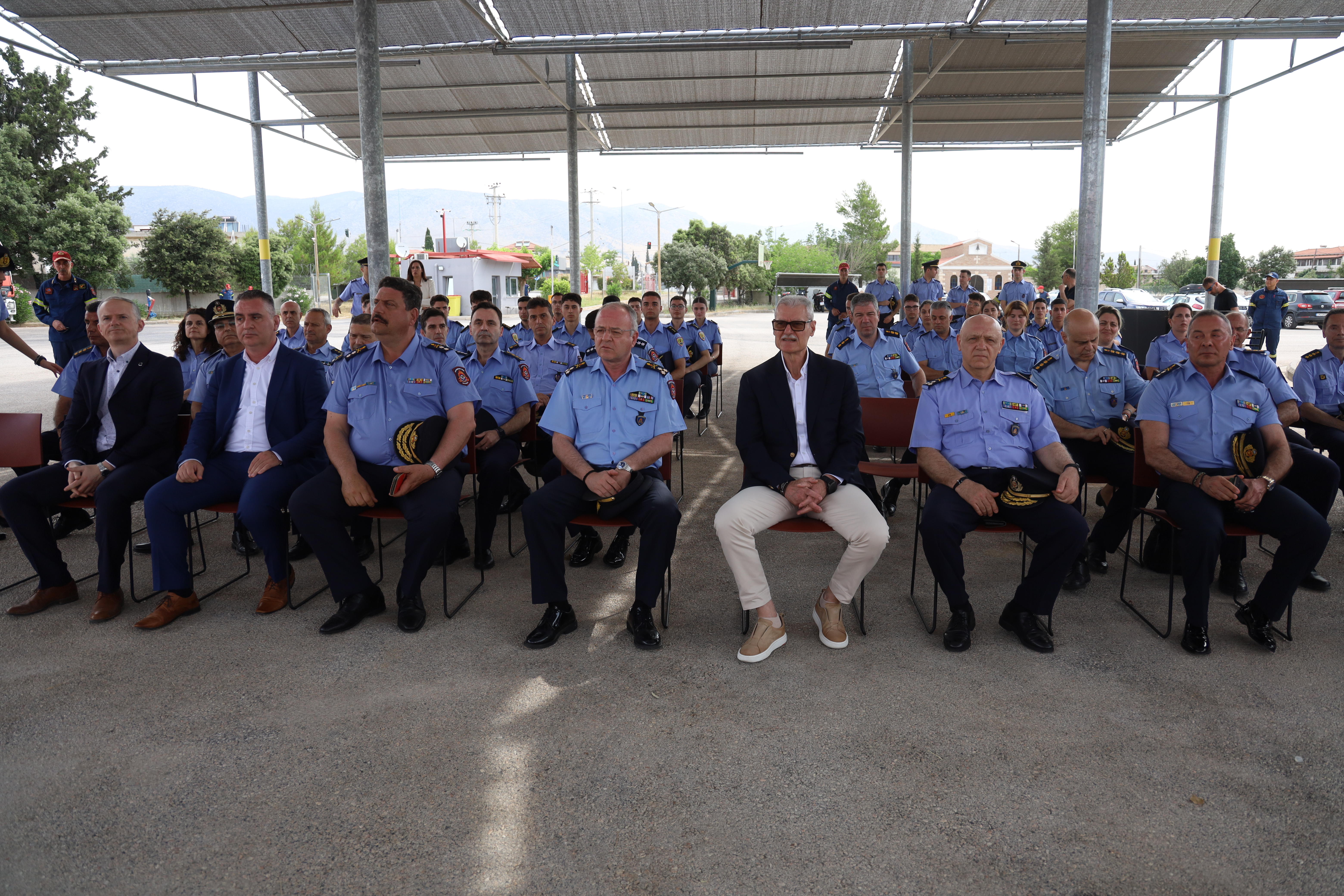 Παραλαβή 10 νέων τρακτόρων με επικαθήμενα ημιρυμουλκούμενα στο Πυροσβεστικό Σώμα Ευάγγελος Τουρνάς: «Κάθε νέο μέσο ενισχύει την ικανότητά μας να ανταποκρινόμαστε στις προκλήσεις της κλιματικής κρίσης»