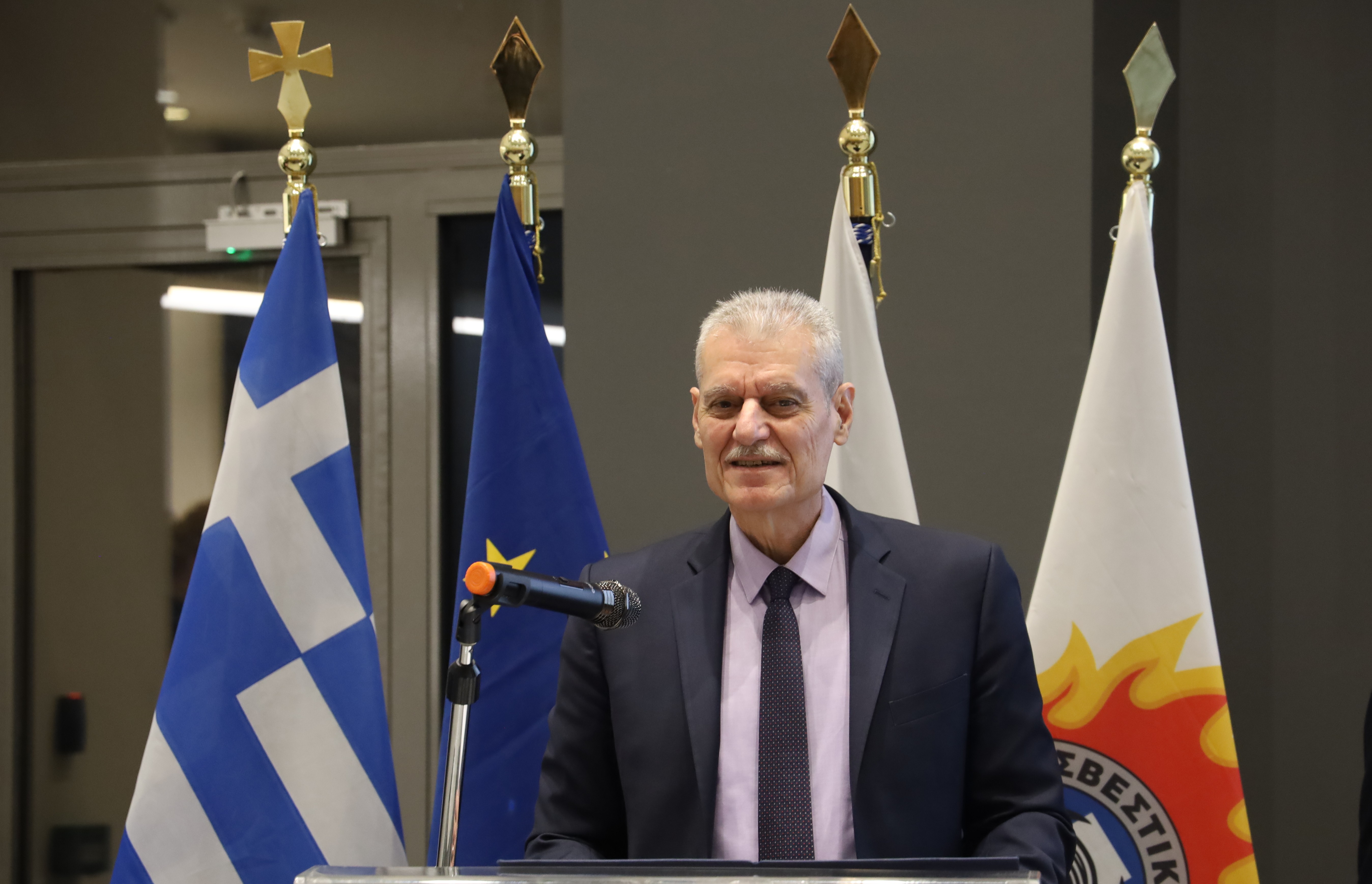 Ευ. Τουρνάς στην εφημερίδα Παραπολιτικά: «Η κλιματική κρίση αλλάζει τα δεδομένα – Το μεγαλύτερο πρόβλημα στις μεγάλες πυρκαγιές είναι η διάσπαση δυνάμεων – Η πρόληψη παραμένει η ισχυρότερη άμυνα»