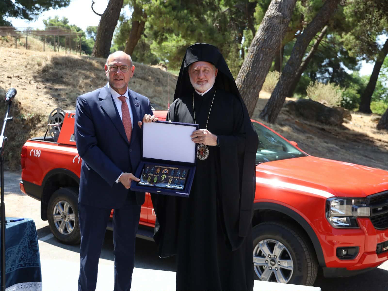 Παρουσία του ΓΓΠΠ Νίκου Παπαευσταθίου η δωρεά πυροσβεστικού οχήματος από την Αρχιεπισκοπή Αμερικής στο Εθελοντικό Πυροσβεστικό Κλιμάκιο Πεντέλης