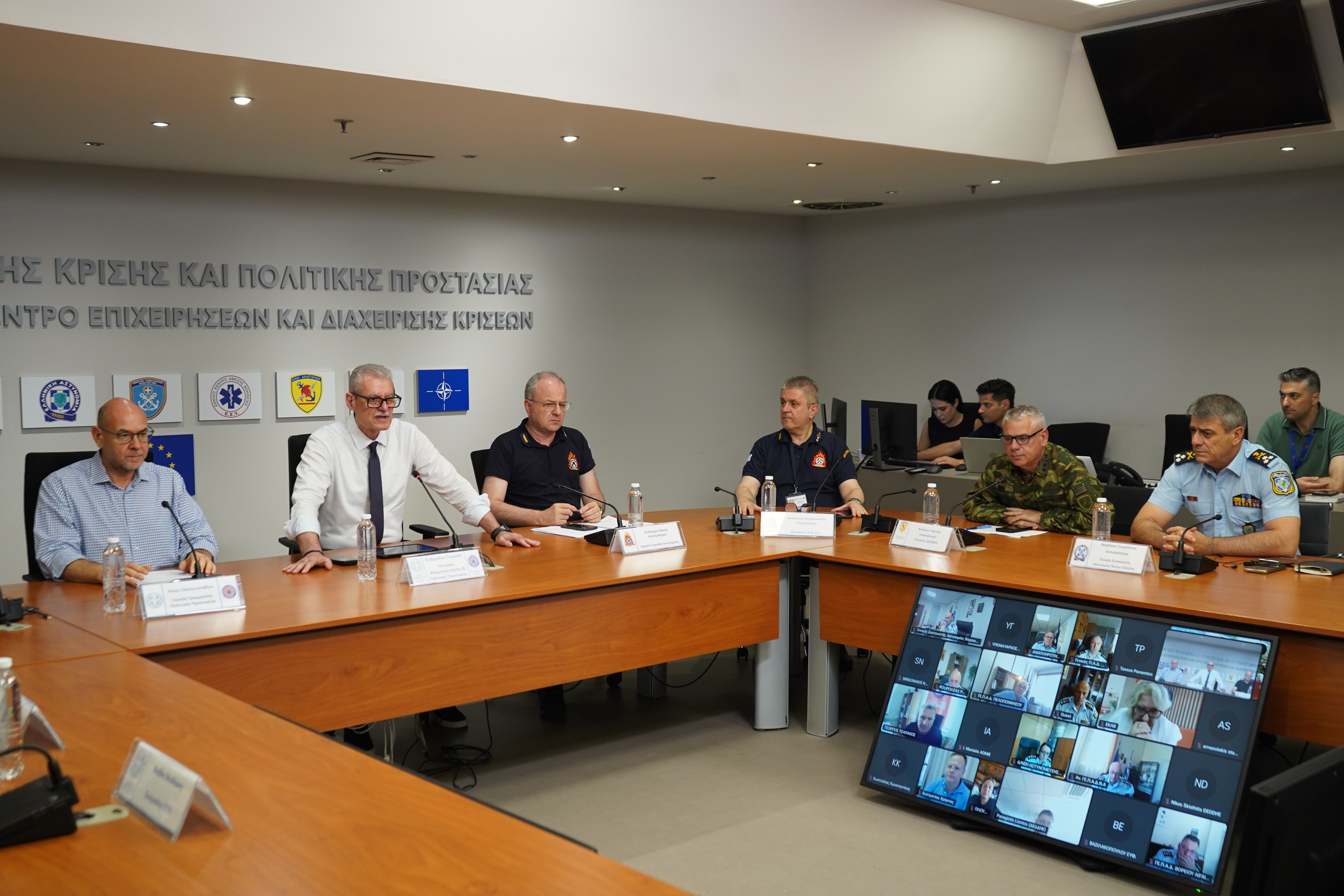 Ευ. Τουρνάς στη συνεδρίαση Συντονιστικού Οργάνου Πολιτικής Προστασίας: «Δύσκολη και η αυριανή ημέρα – Απαιτείται αυξημένη προσοχή από όλους»