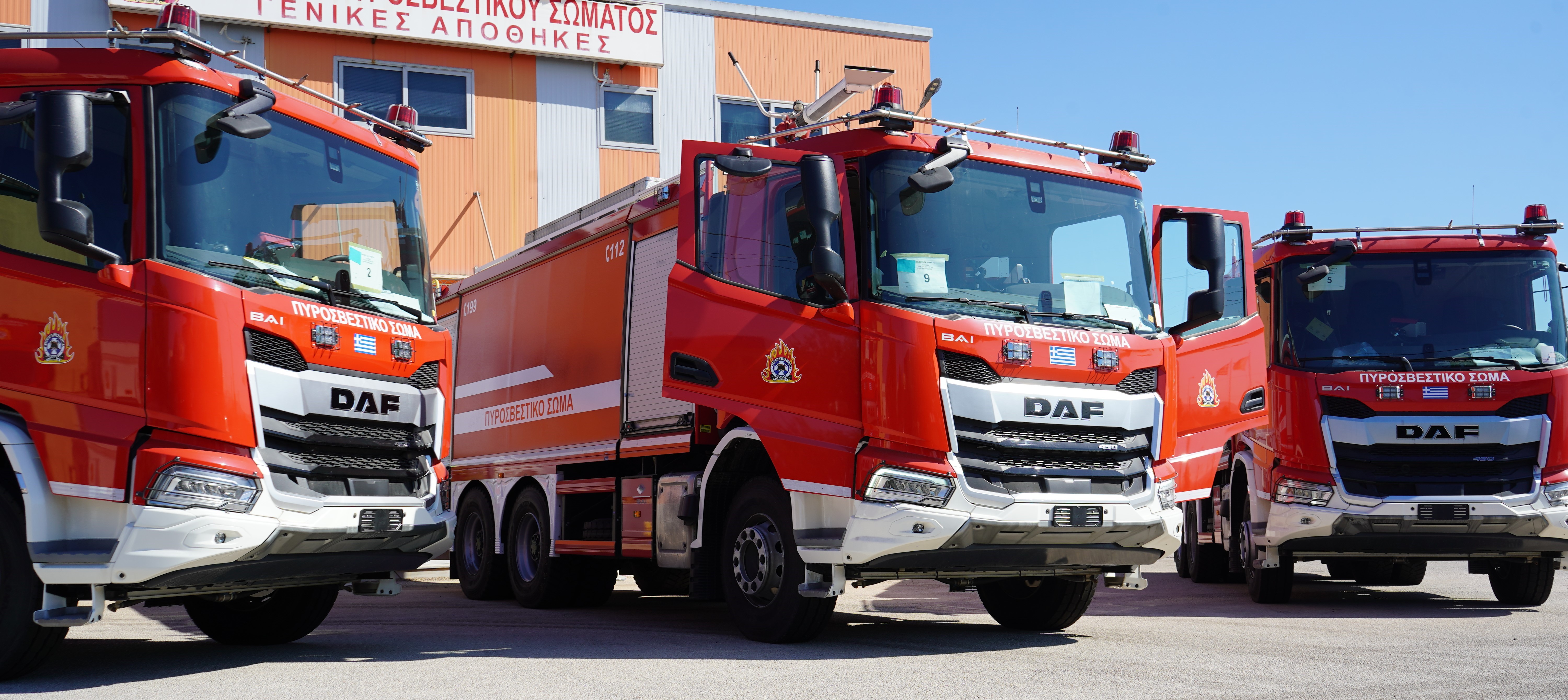 Παρελήφθησαν και κατανέμονται 14 νέα υδροφόρα πυροσβεστικά οχήματα 12.000 λίτρων στο Πυροσβεστικό Σώμα